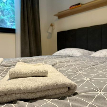 Lovely 1-Bedroom Vacation Home With Free Parking Demanovska Dolina Bagian luar foto