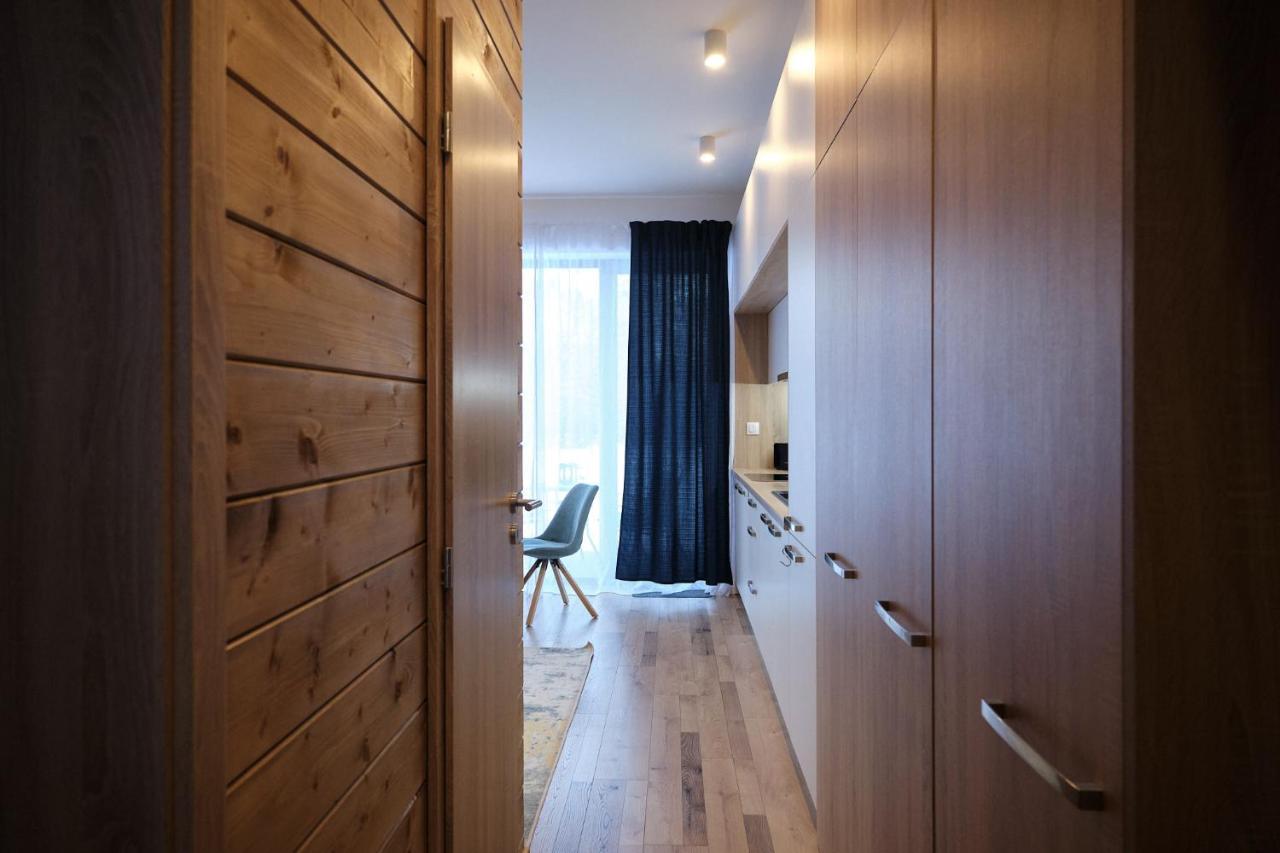 Lovely 1-Bedroom Vacation Home With Free Parking Demanovska Dolina Bagian luar foto